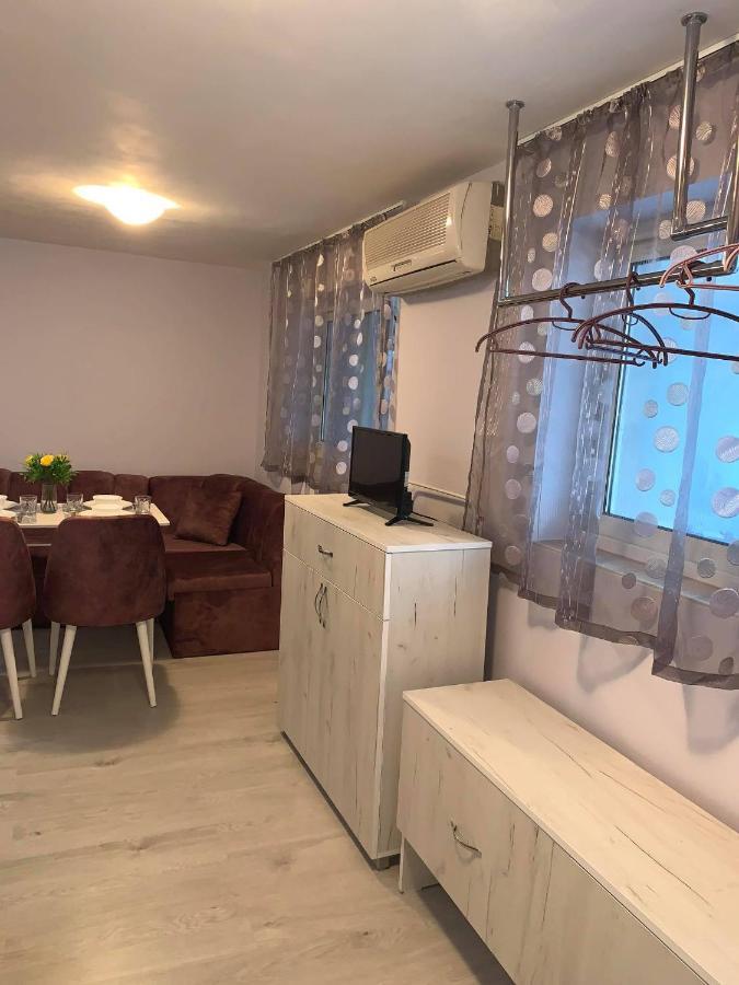 Comfy Studio Apartment By The Flower Market فارنا المظهر الخارجي الصورة