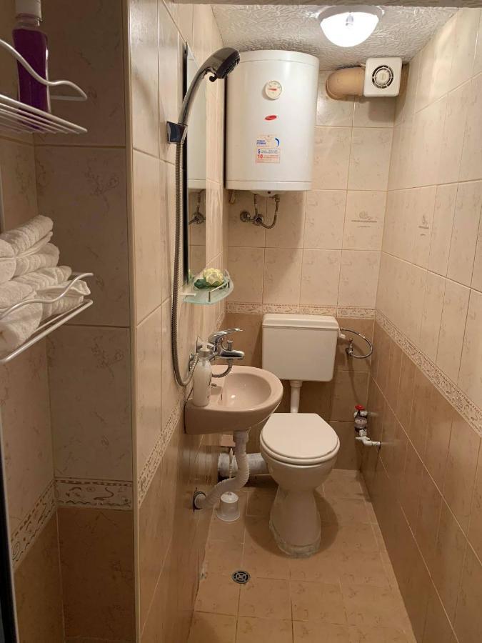 Comfy Studio Apartment By The Flower Market فارنا المظهر الخارجي الصورة